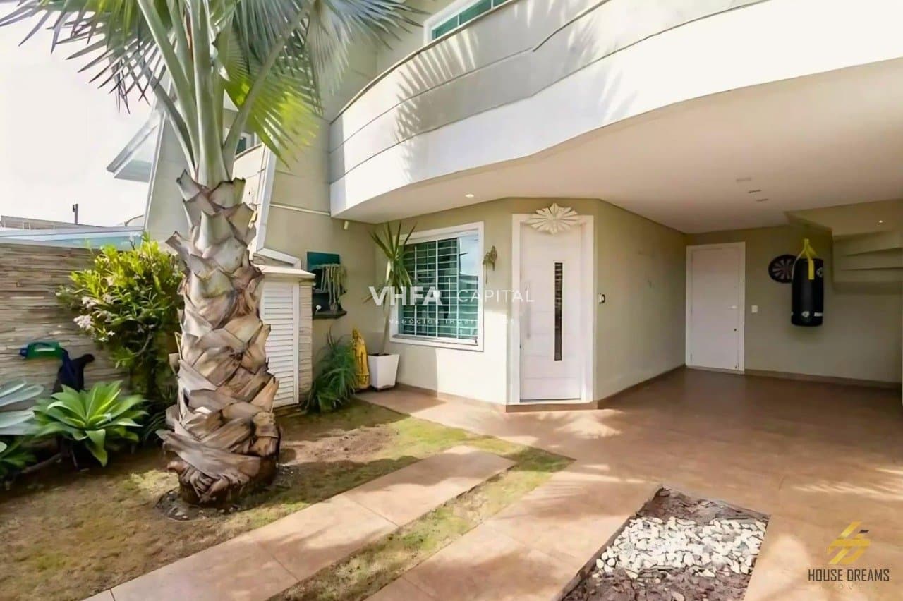 Sobrado em Água Verde